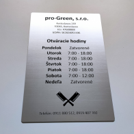 tabuľka s otváracími hodinami