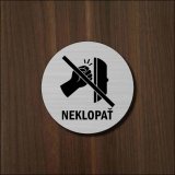 Neklopať