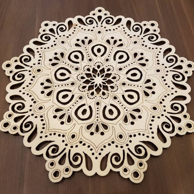 Vyrezávaná mandala veľká