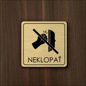 Neklopať