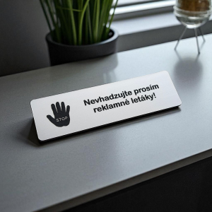 Tabuľka Nevhadzujte Letáky